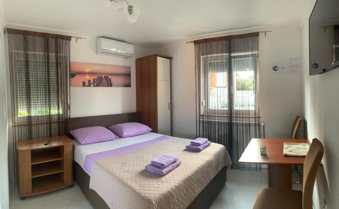 Apartments Ostojic Krk Town Bagian luar foto