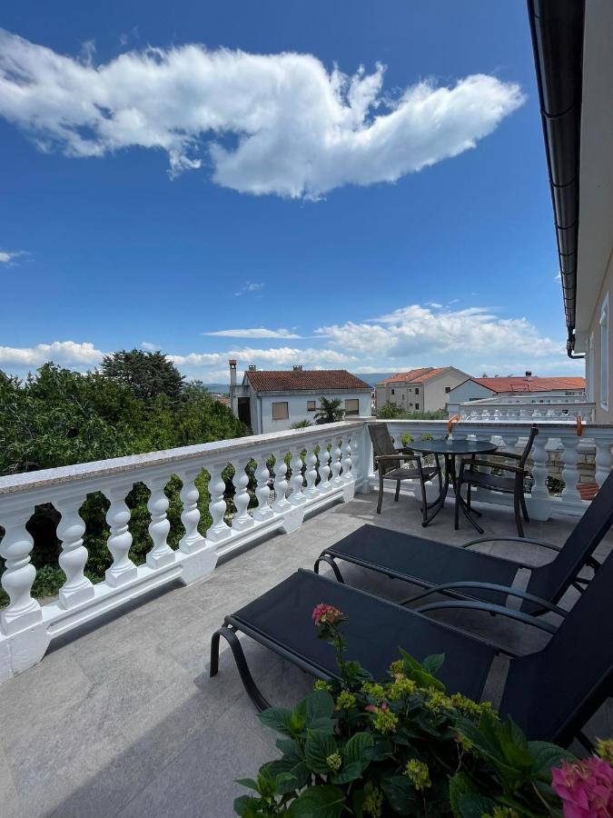 Apartments Ostojic Krk Town Bagian luar foto