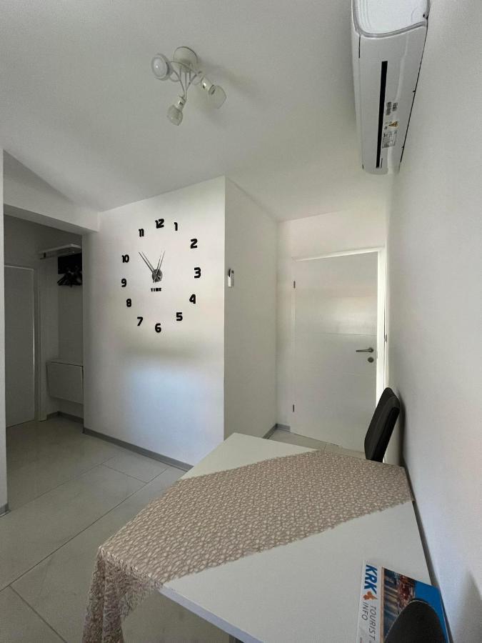 Apartments Ostojic Krk Town Bagian luar foto