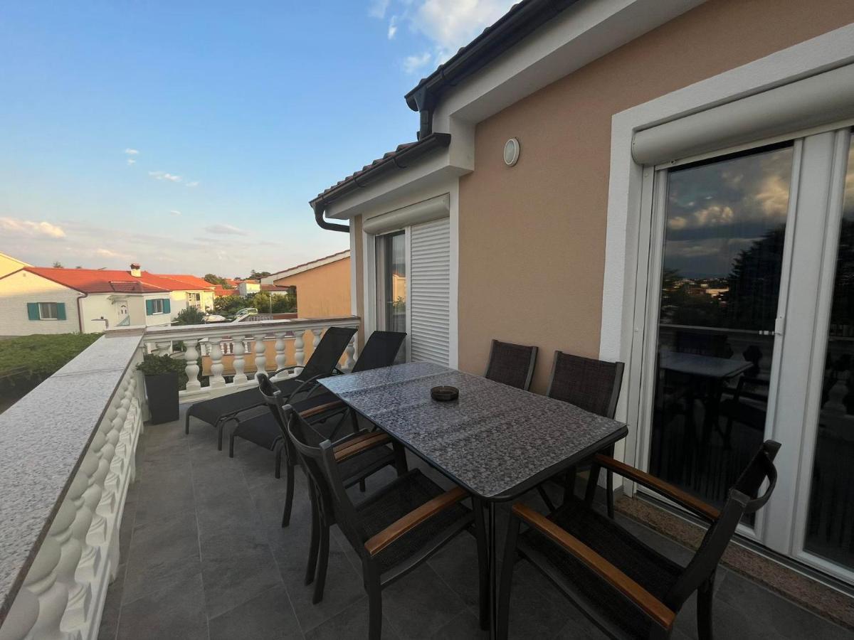 Apartments Ostojic Krk Town Bagian luar foto