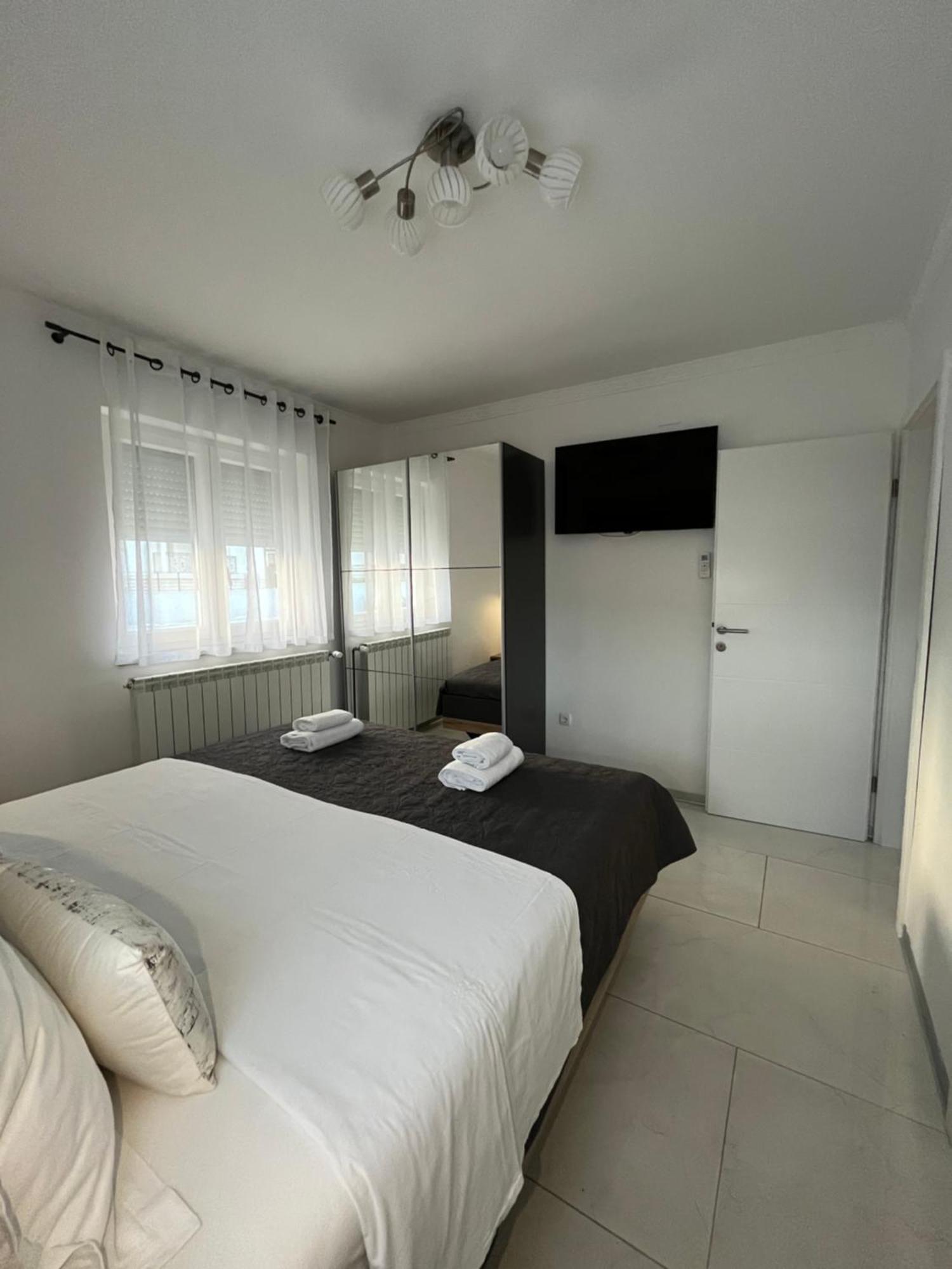 Apartments Ostojic Krk Town Bagian luar foto