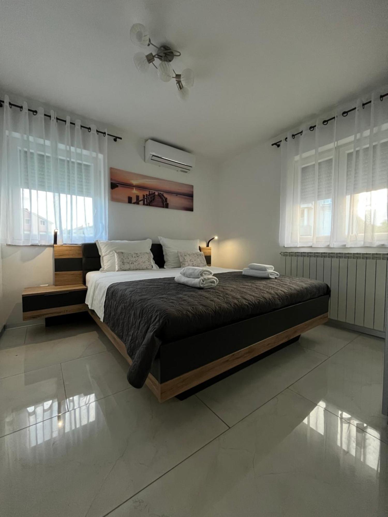 Apartments Ostojic Krk Town Bagian luar foto